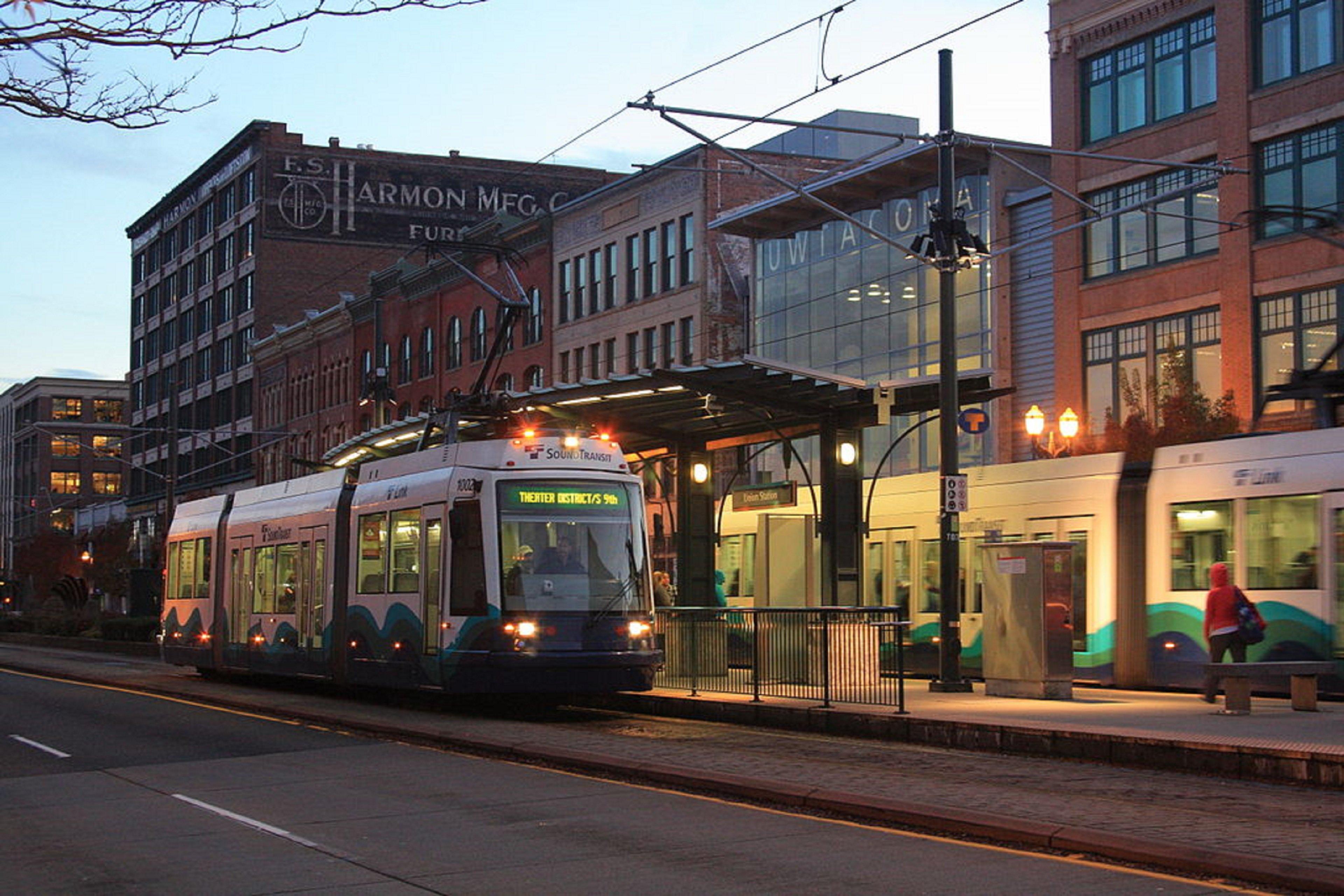 Hilton Garden Inn Tacoma Downtown Bagian luar foto