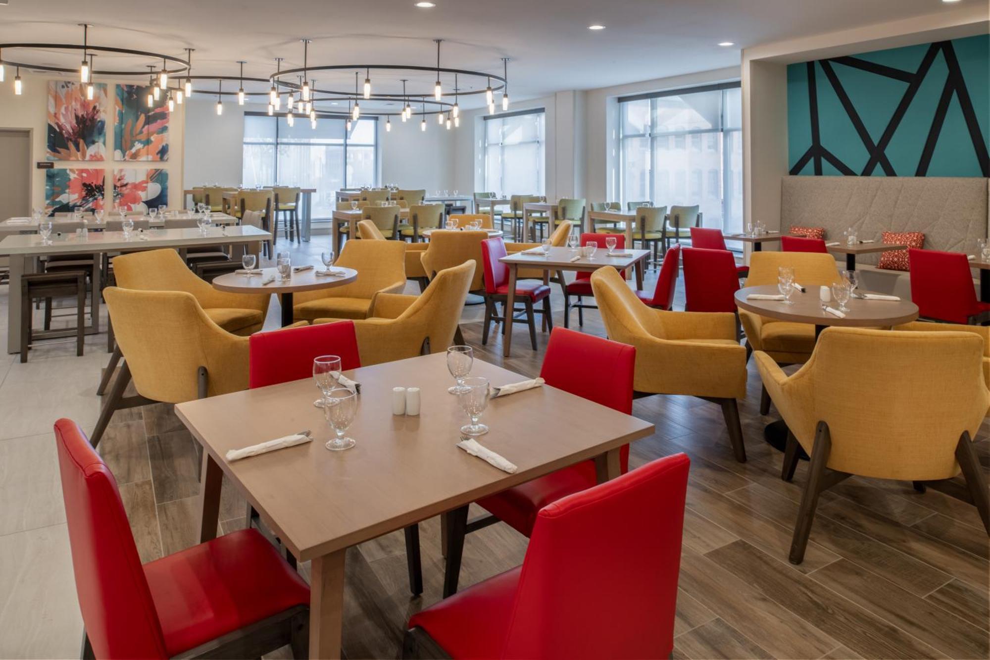 Hilton Garden Inn Tacoma Downtown Bagian luar foto