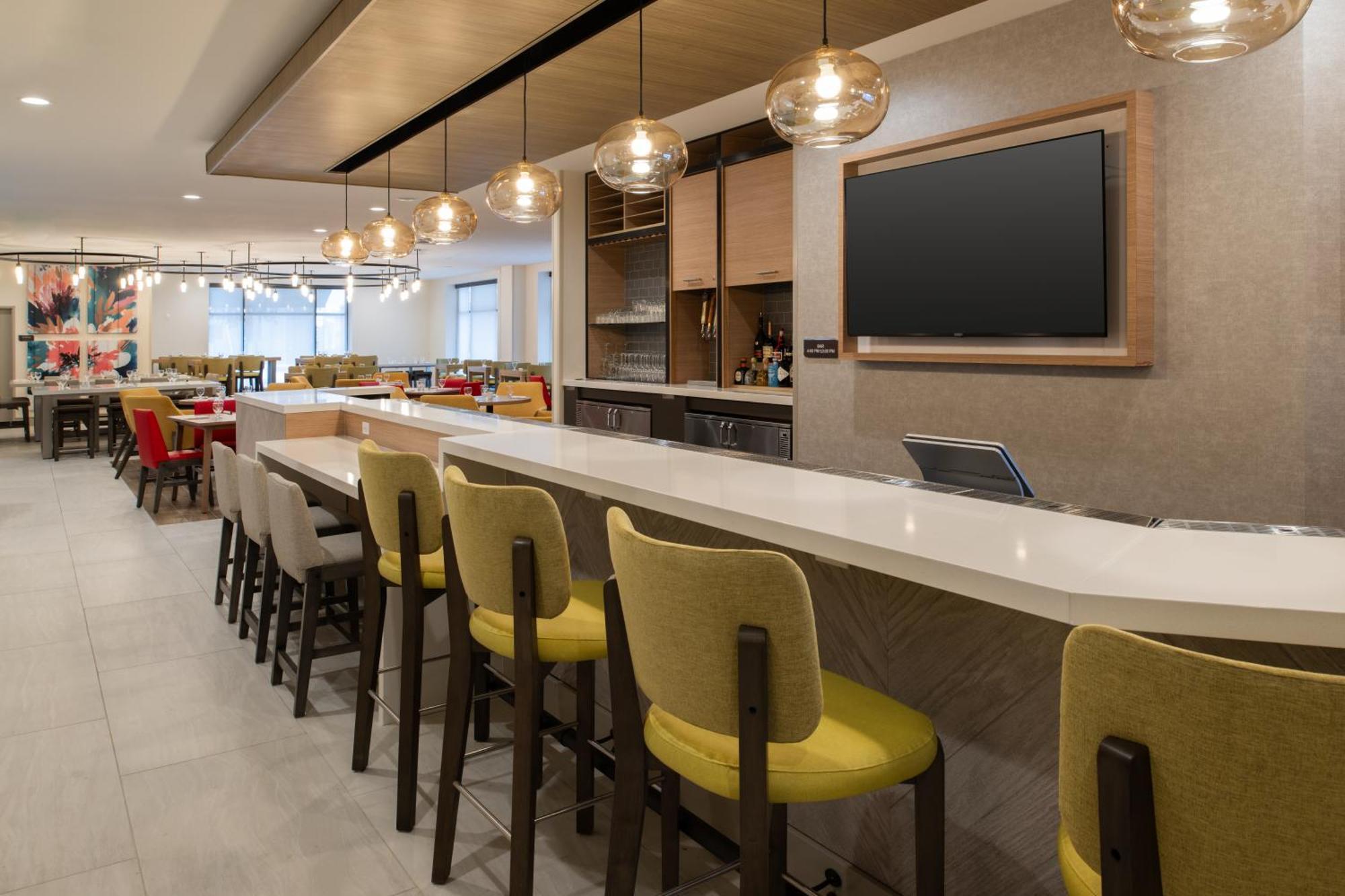 Hilton Garden Inn Tacoma Downtown Bagian luar foto