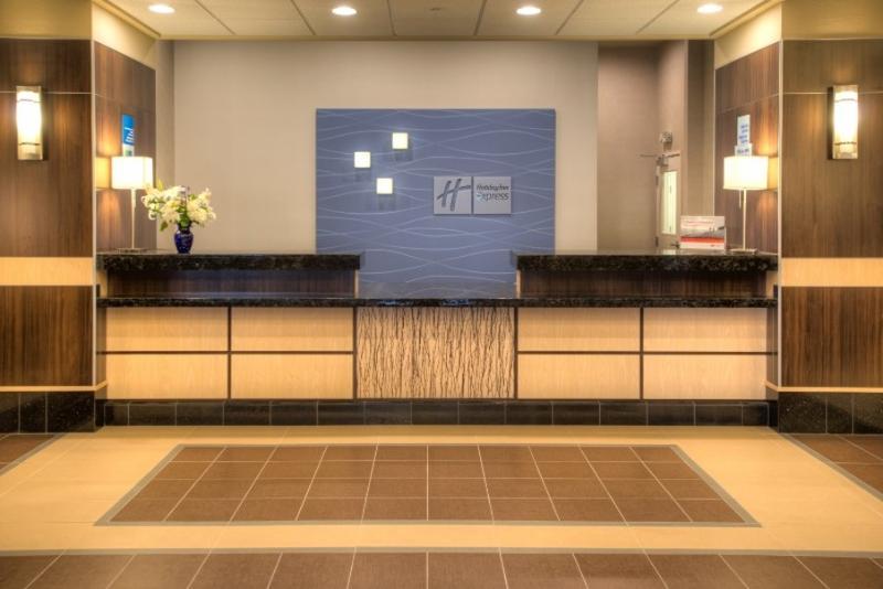 Hilton Garden Inn Tacoma Downtown Bagian luar foto